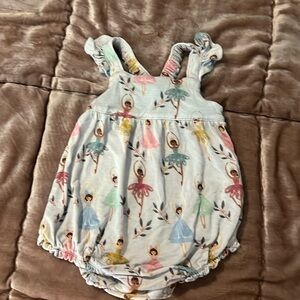 Posh Peanut romper 0-3 mo